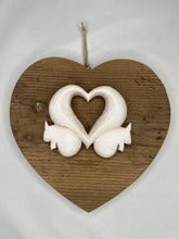 Carica l&#39;immagine nel visualizzatore di Gallery, Cuore in abete Bio 23 cm - scoiattoli, cuore
