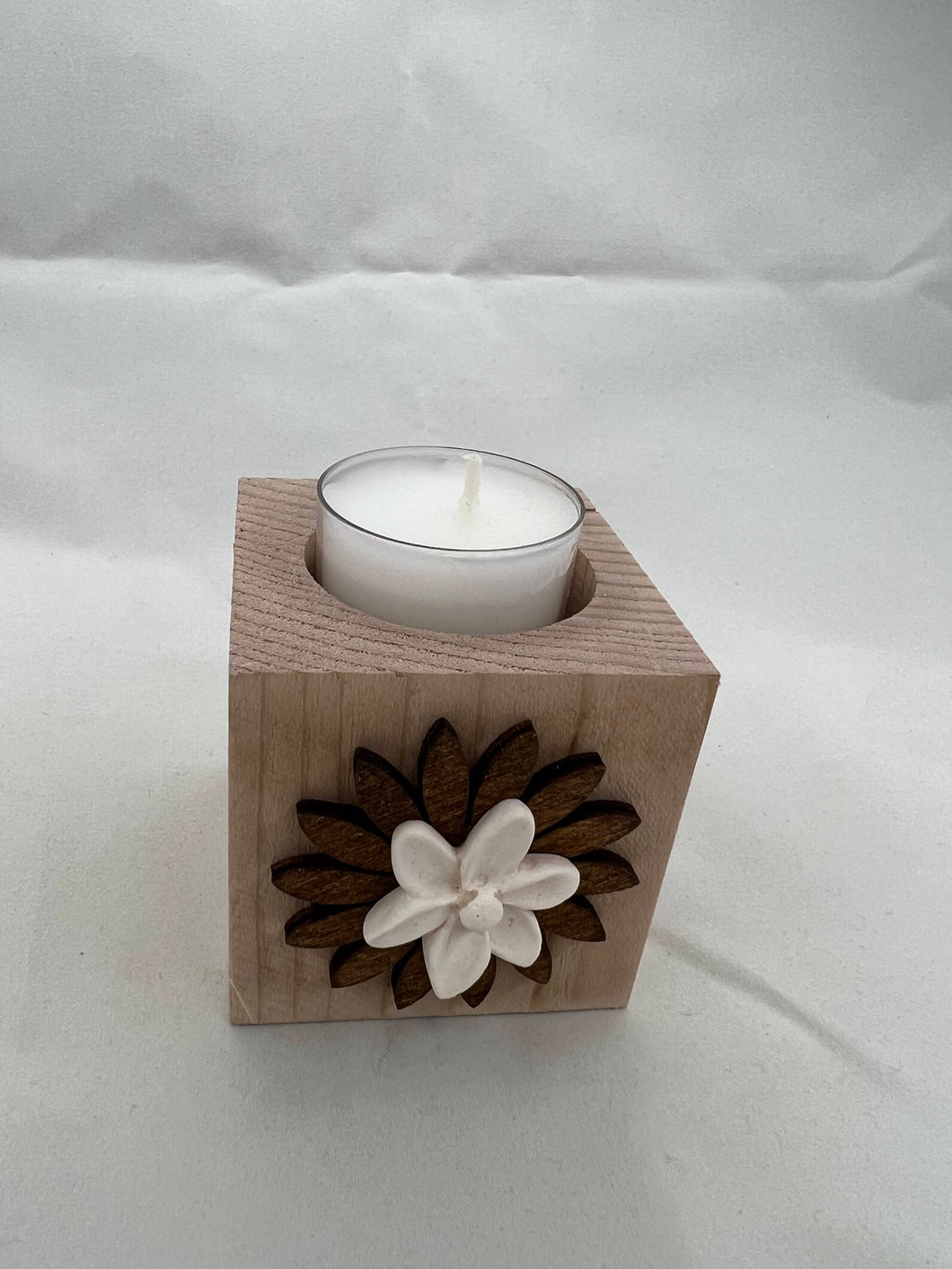 Candela in legno porta tea light - fiorellino